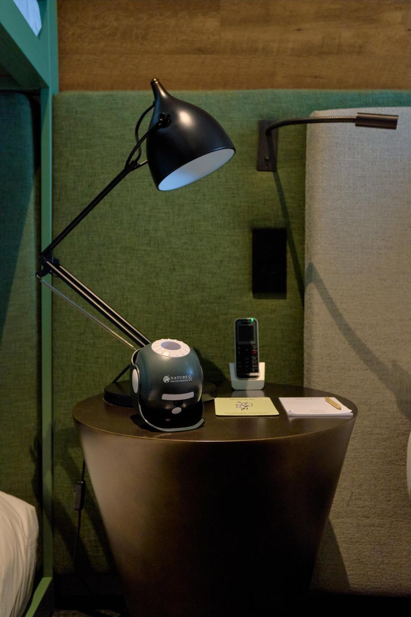 Octant Ponta Delgada Hotell Exteriör bild A humidifier in a hotel room
